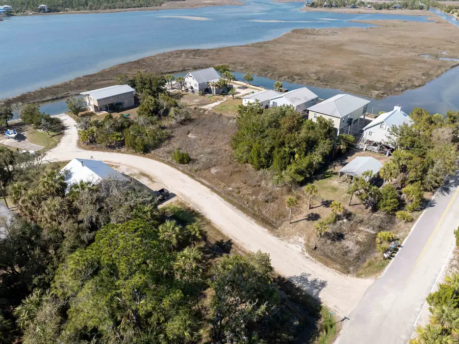 W Point Drive, Crawfordville, FL 32327 - #2
