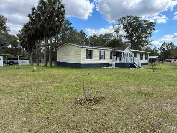 162 Fitzsimmons Street, Chattahoochee, FL 32324