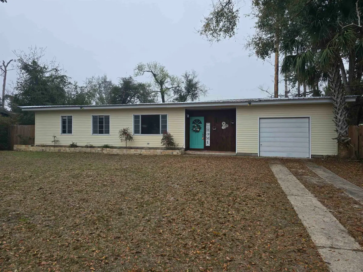 309 W Oak St, Perry, FL 32347 - #1