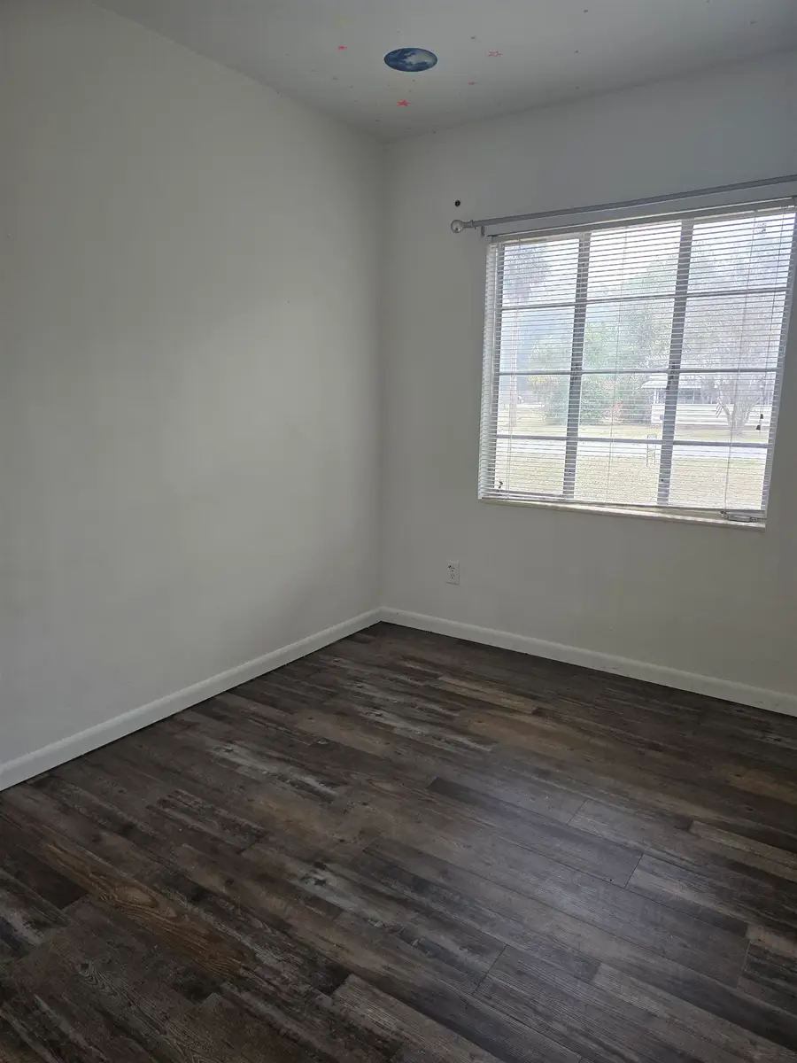 309 W Oak St, Perry, FL 32347 - #3