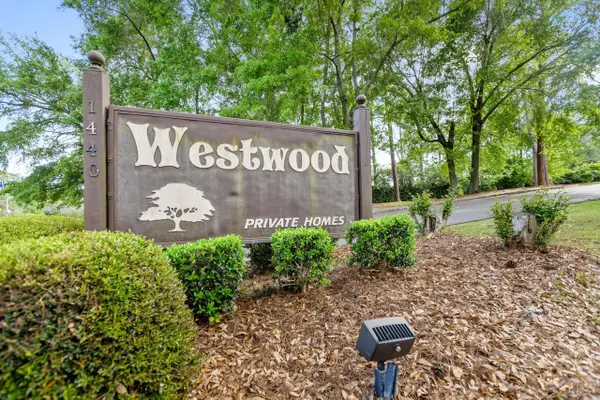208 Westwood, Tallahassee, FL 32304
