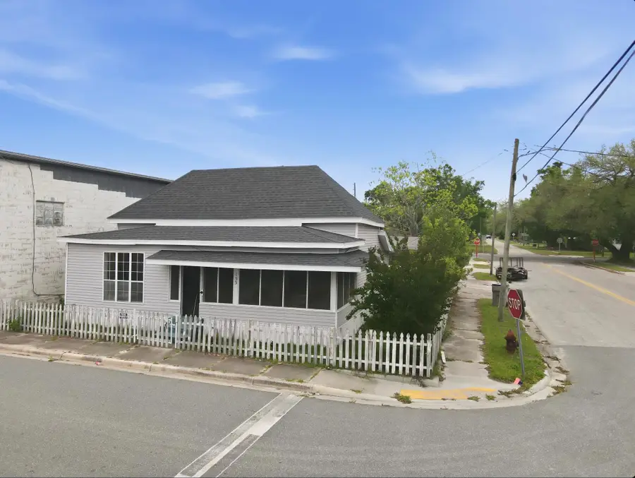 133 SW Monroe Avenue, Mayo, FL 32066 - #2