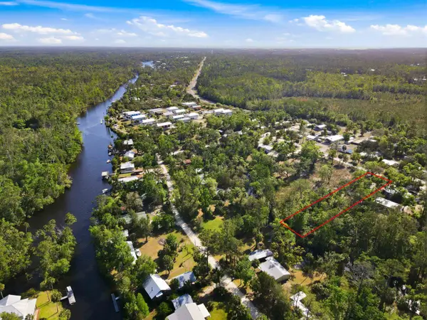 1320 NE Cedar Street, Steinhatchee, FL 32359