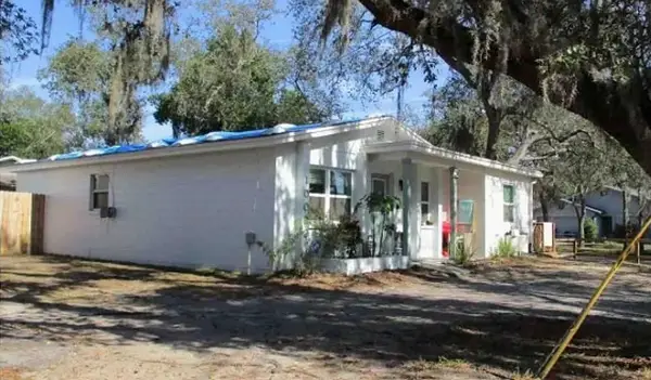 10002 Takomah Trail, Tampa, FL 33617