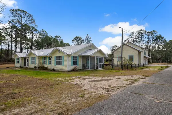 1105 Gray Avenue, Carrabelle, FL 32322
