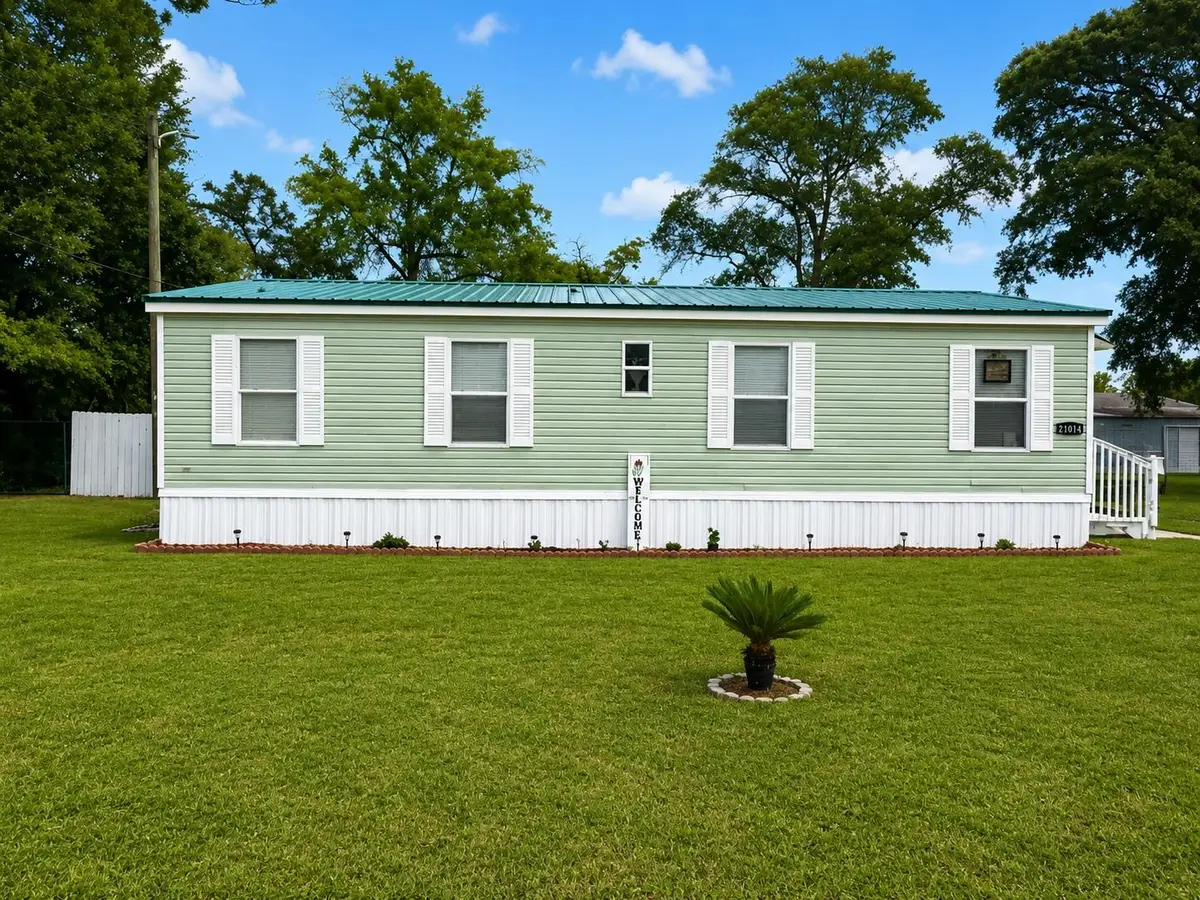 17483 Guilford Court, Blountstown, FL 32424 - #1