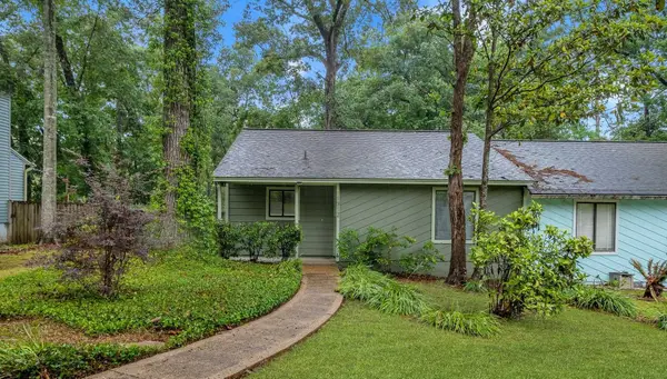 1912 Hidden Vly, Tallahassee, FL 32308