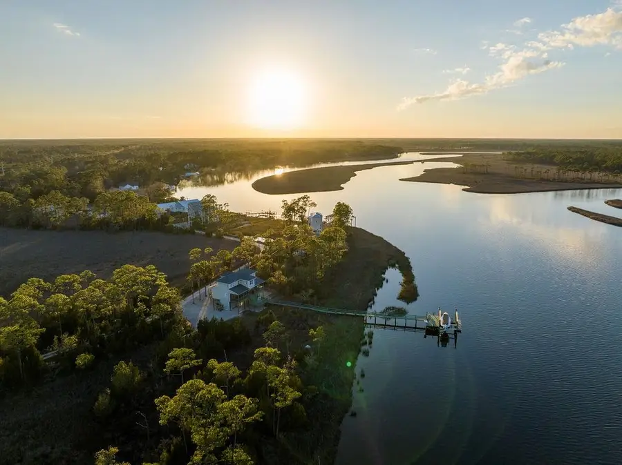 588 River Road, Carrabelle, FL 32322 - #3