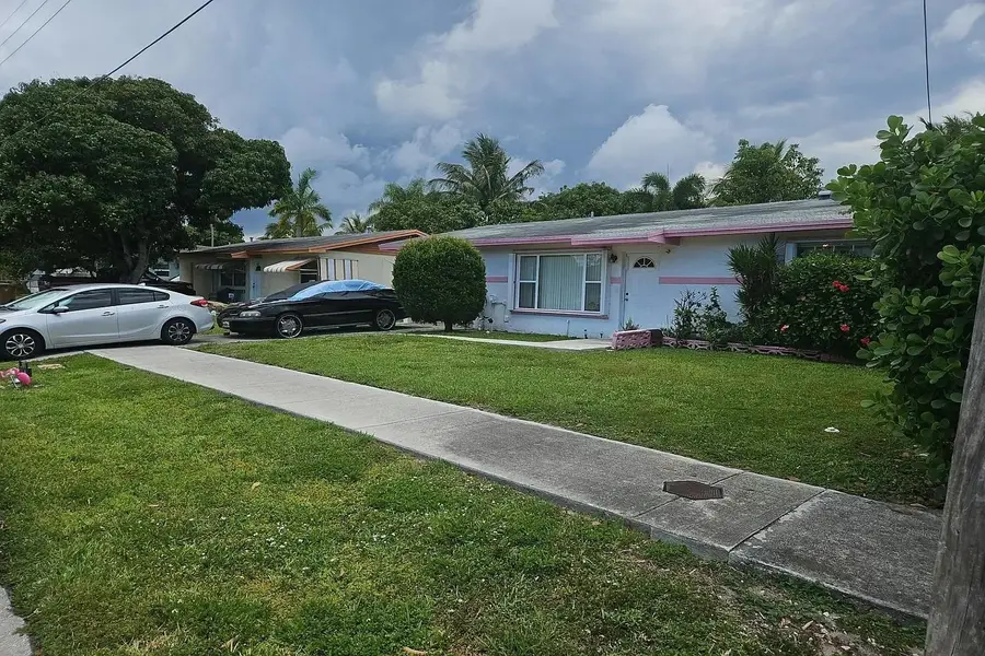 681 NE 43rd Street, Deerfield Beach, FL 33064 - #2