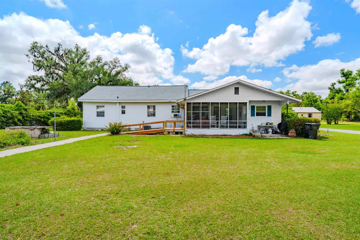 512 Wilder St, Perry, FL 32347 - #1