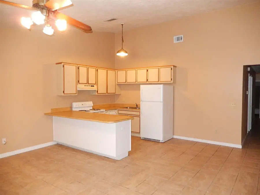 2075 Continental Avenue, Tallahassee, FL 32304 - #3