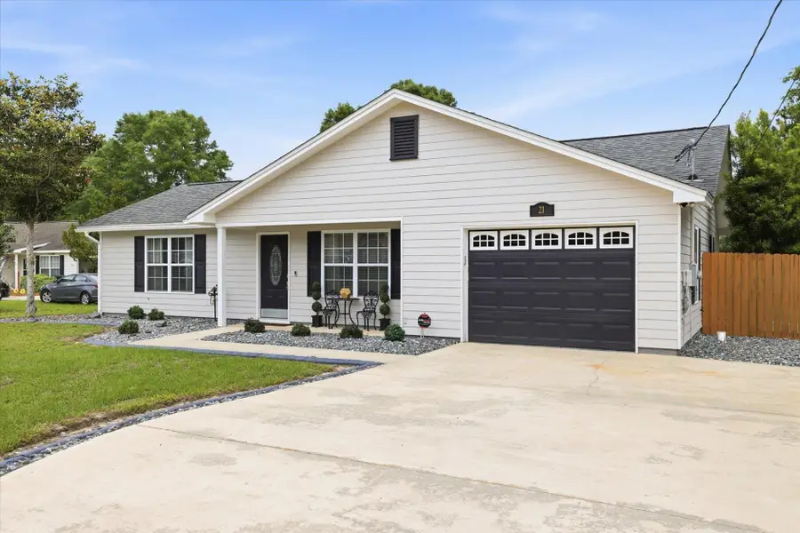 21 Stevens Drive, Midway, FL 32343 - #3