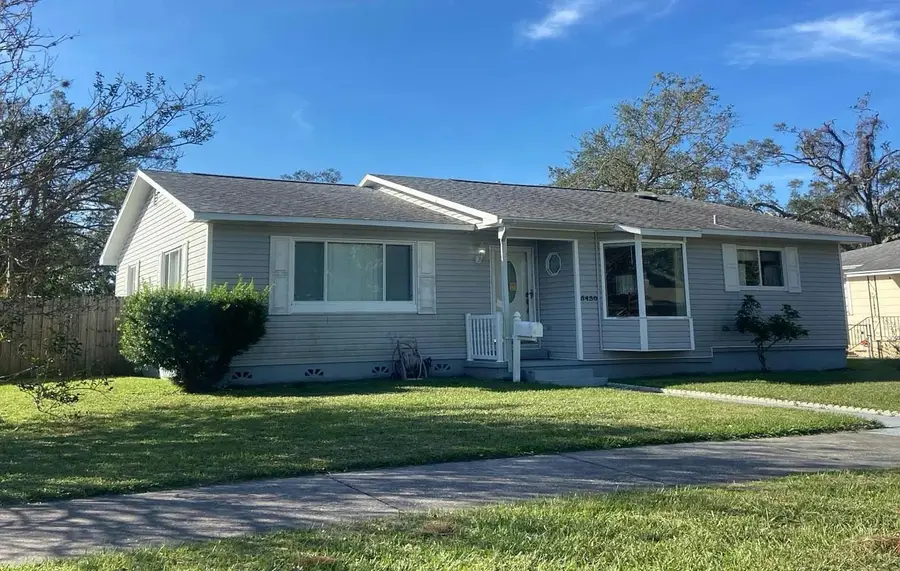 5430 N 2nd Avenue, Saint Petersburg, FL 33710 - #2