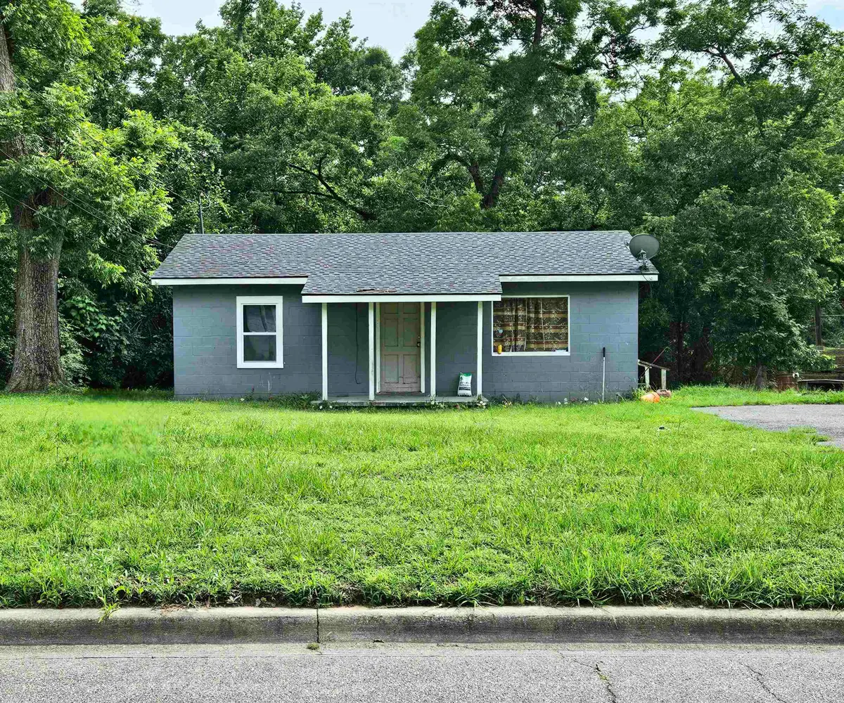 525 Love Street, Pelham, GA 31779 - #1