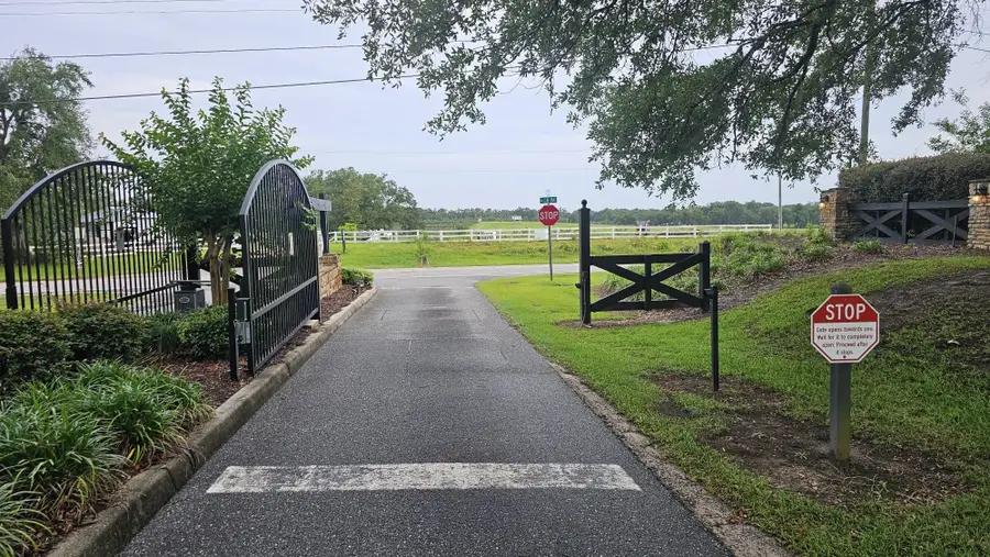 NE Oakwood Way, Pinetta, FL 32350 - #3