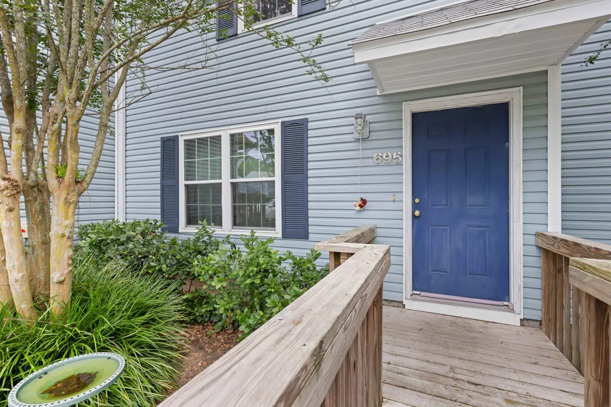 695 E Timberwood Circle, Tallahassee, FL 32304 - #1
