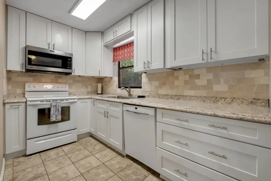 1915 Karen Lane, Tallahassee, FL 32304 - #3