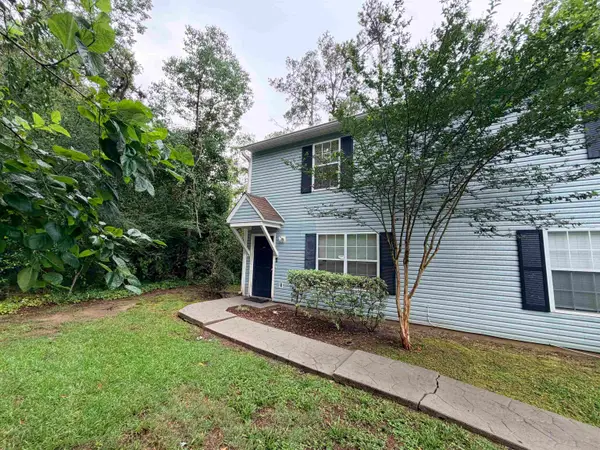 2172 S Timberwood Circle, Tallahassee, FL 32304