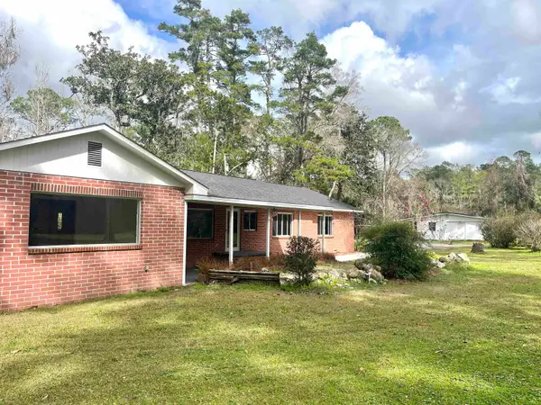 2664 W Washington Highway #Two Homes, Monticello, FL 32344