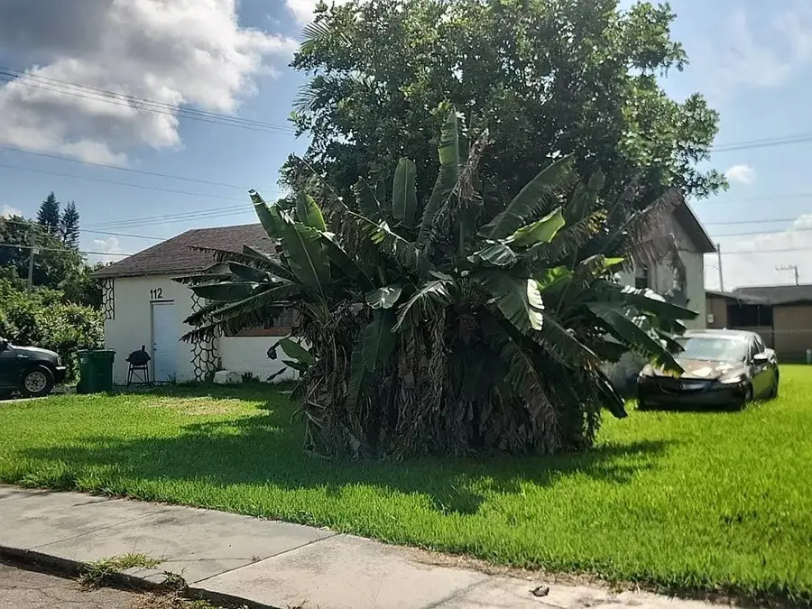 112 S Elm Avenue, Pahokee, FL 33476 - #2