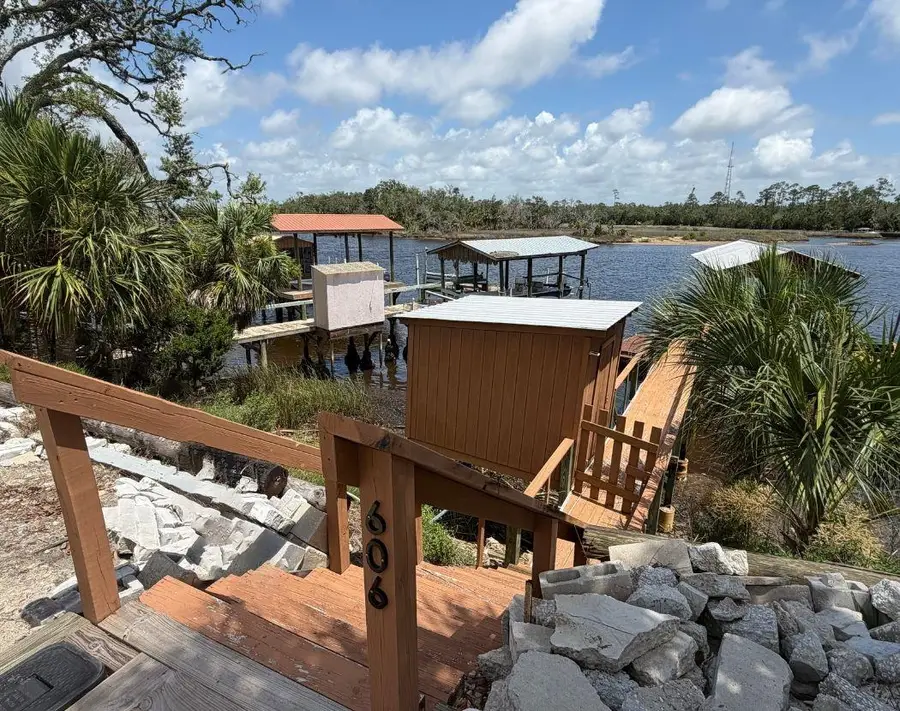 606 SE Riverside Drive, Steinhatchee, FL 32359 - #2