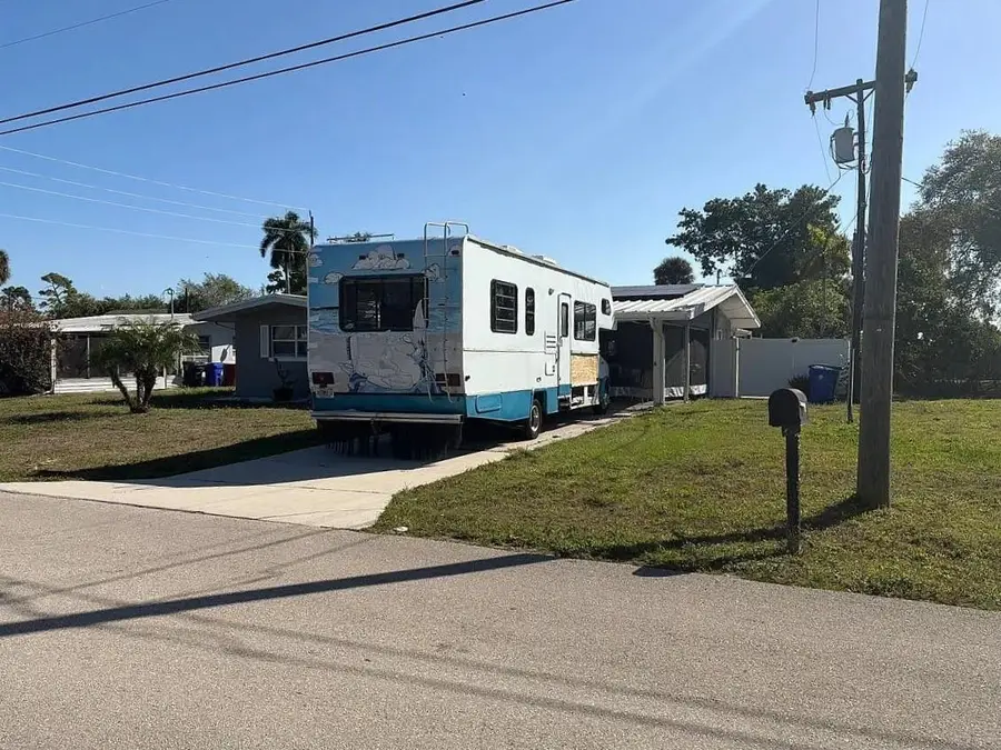 3657 Kelly Street, Fort Myers, FL 33901 - #2