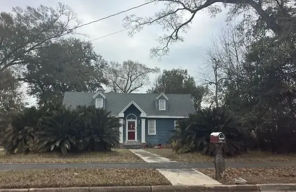 2942 Daniels Street, Marianna, FL 32446