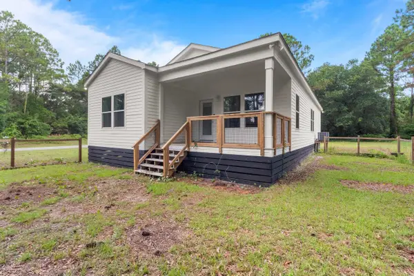 211 Franklin Street, Carrabelle, FL 32322