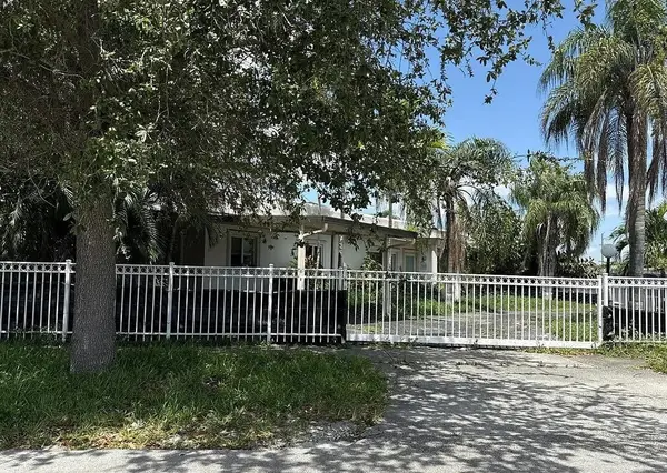 660 E 10th Place, Other Florida, FL 33010