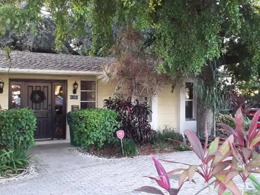 20230 Highland Lakes Boulevard, Miami, FL 33179 - #2