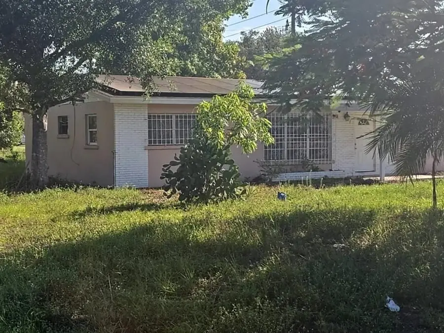 321 Louise Avenue, Fort Myers, FL 33916 - #3