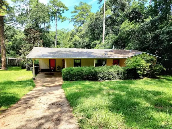 2414 Willamette Road, Tallahassee, FL 32303
