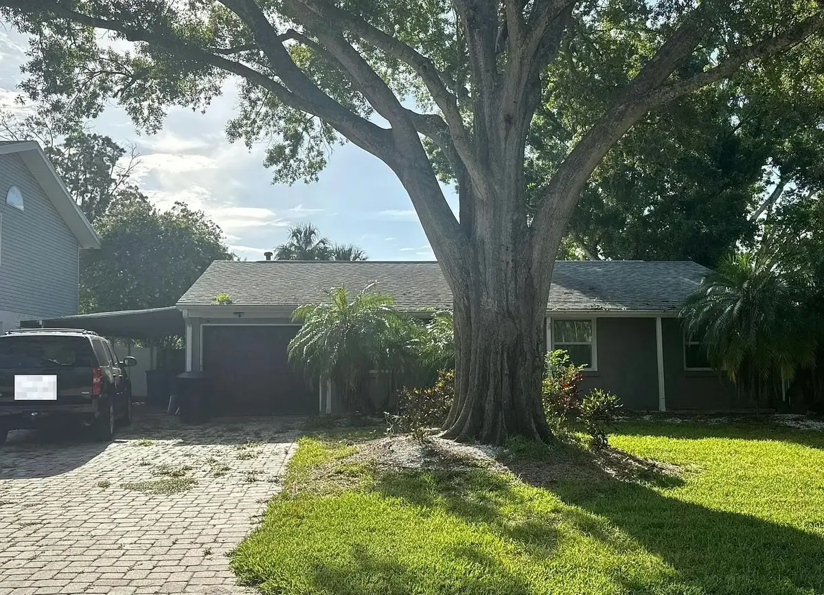 8439 NE Riverside Drive, Saint Petersburg, FL 33702 - #1