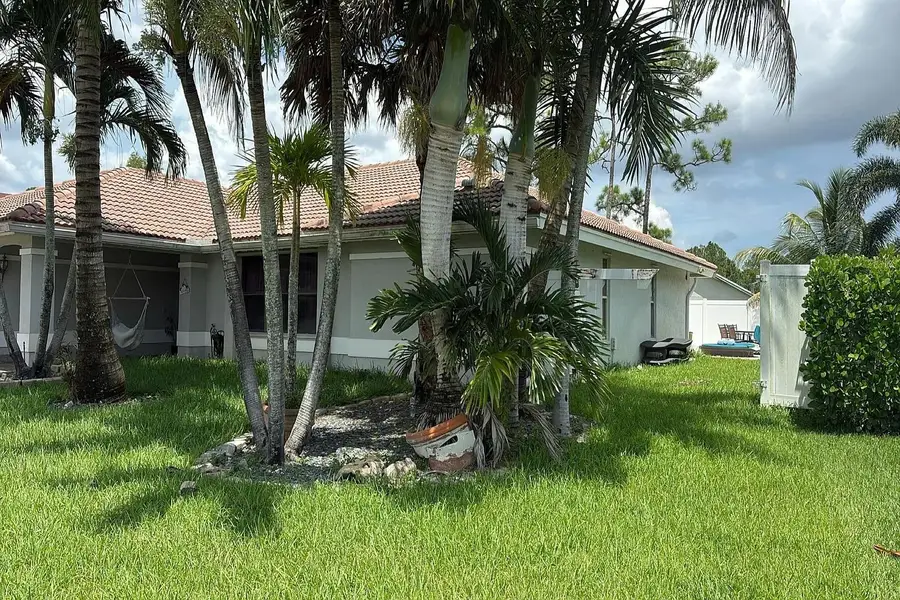 147 Kings Way, Royal Palm Beach, FL 33411 - #3