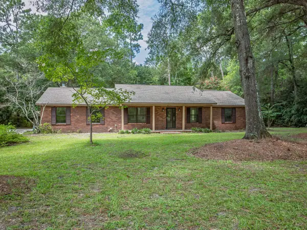 4074 Riverwood Road, Tallahassee, FL 32303