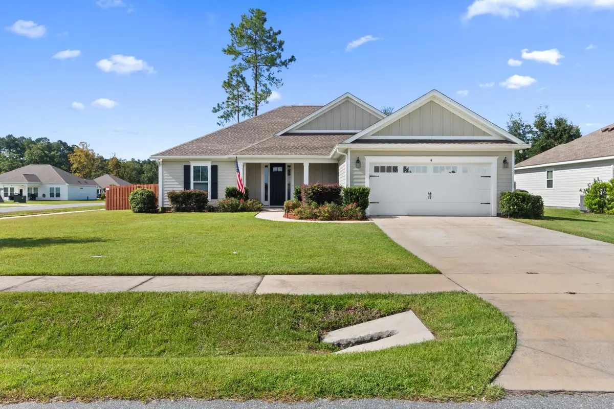 4 London Circle, Crawfordville, FL 32327 - #1