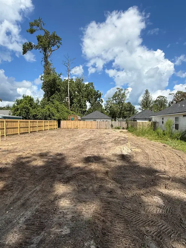44 Comanche Trail, Crawfordville, FL 32327