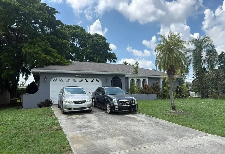 608 SE 2nd Place, Cape Coral, FL 33990 - #3