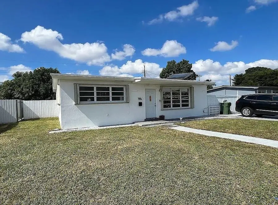 5760 W 14th Avenue, Hialeah, FL 33012 - #2