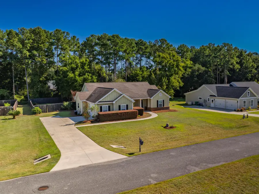 215 Nandina Way, Crawfordville, FL 32327 - #2