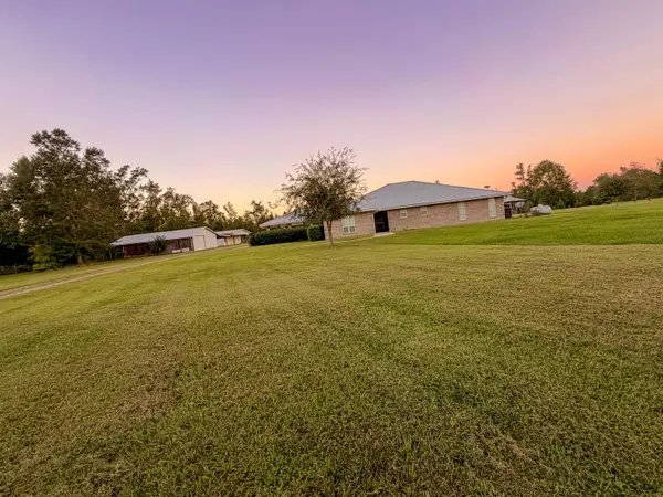 10418 W State Road 20, Clarksville, FL 32430