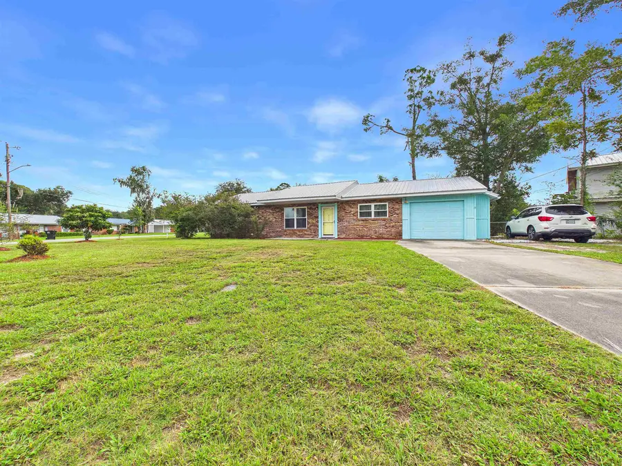 816 E Cherry Street, Perry, FL 32347 - #2