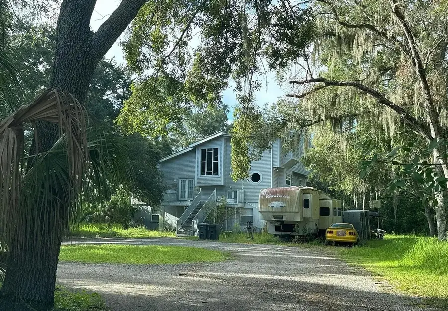 1010 Gilford Street, Oldsmar, FL 34677 - #2