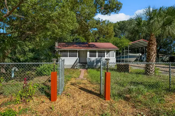 308 NW 10th Street, Carrabelle, FL 32322