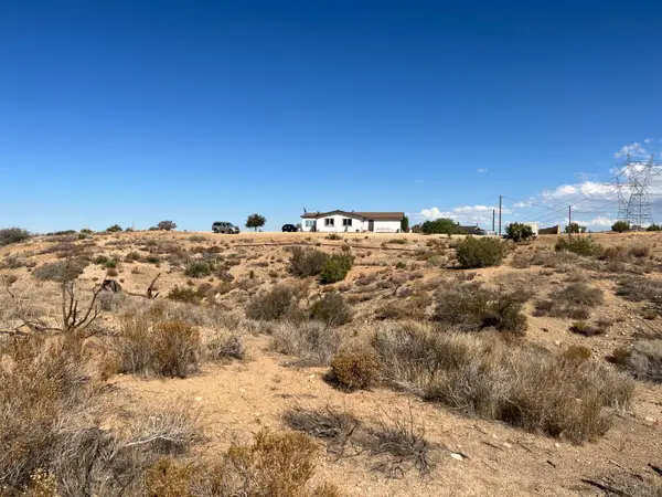 Vic 47th Ste Mt Emma, Palmdale, CA 93550