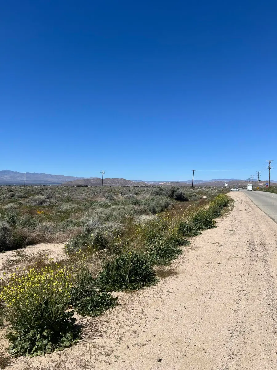 Cor Avenue A2 60 Stw, Lancaster, CA 93536 - #3