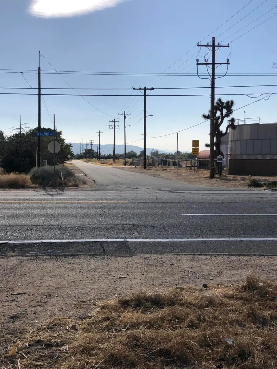 10 W Th Stw Vic Avenue # O, Palmdale, CA 93550 - #3