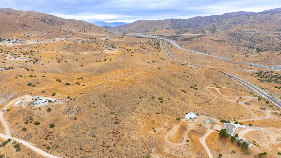 3 Rushing Creek Trail, Palmdale, CA 93550 - Image #2