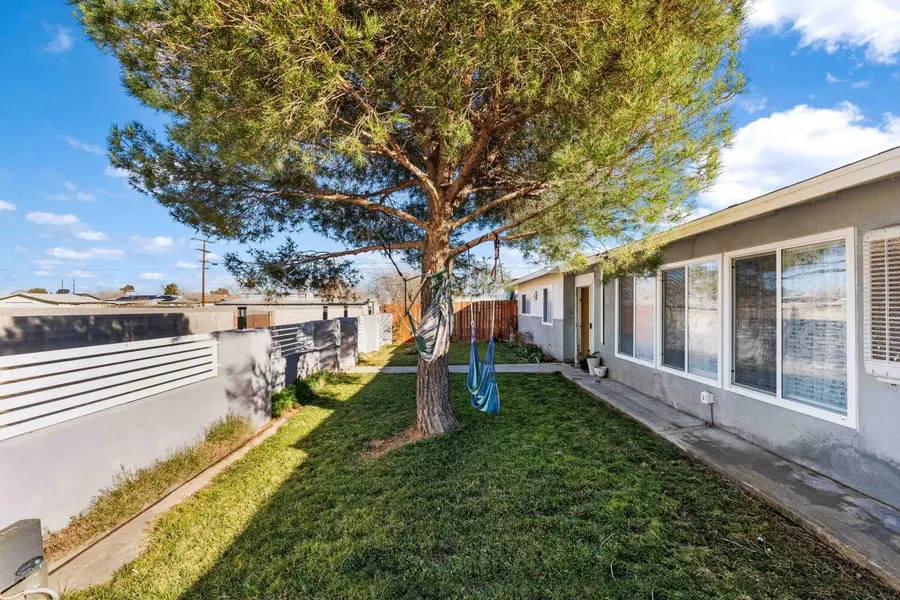 27060 Belle Lane, Boron, CA 93516 - Image #2