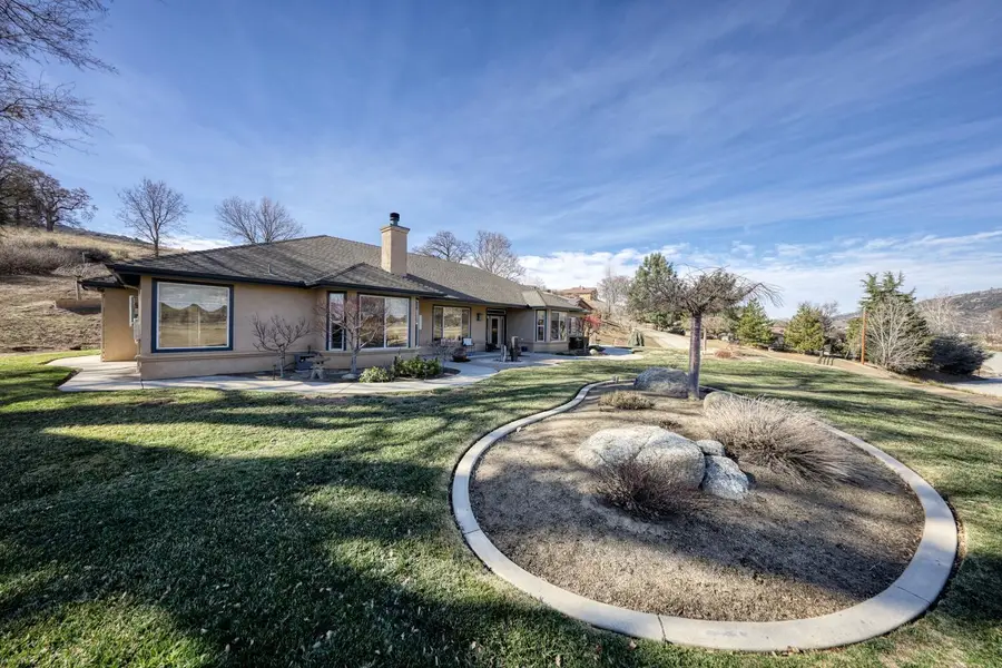 23251 Dart Drive, Tehachapi, CA 93561 - Image #3
